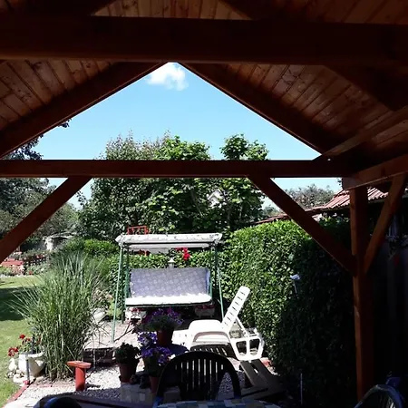 Kaszi Vendeghaz Apartmán *