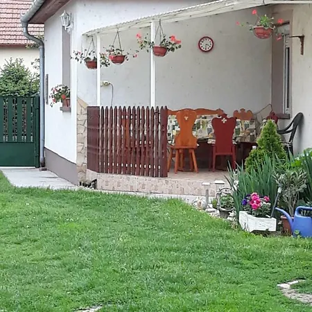 Kaszi Vendeghaz *