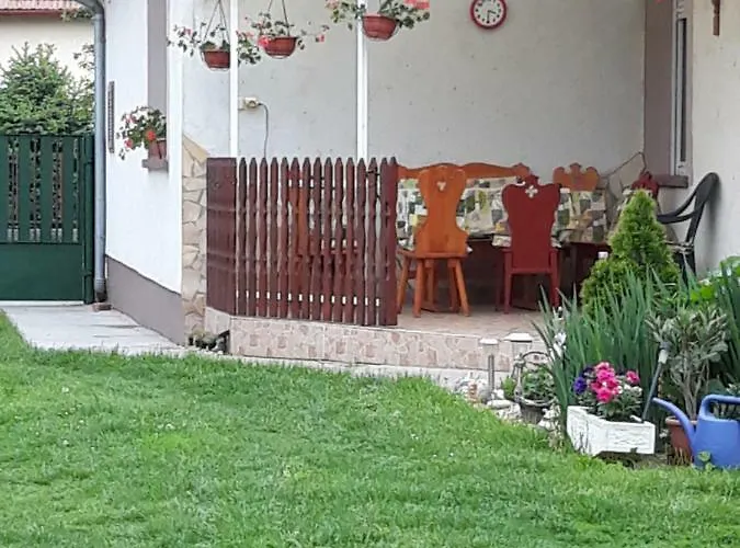 Kaszi Vendeghaz *